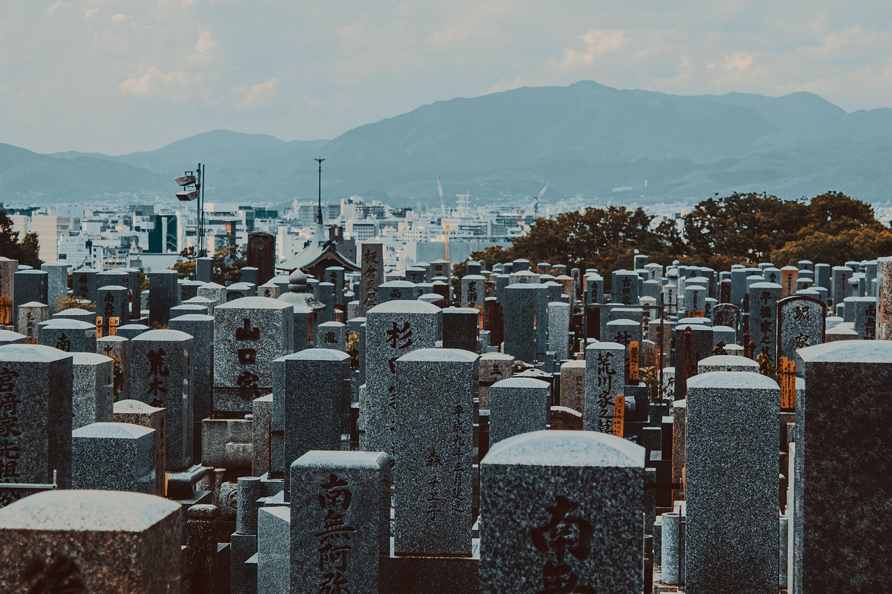 Antakalnio kapinės – tylūs paminklai tautos istorijai