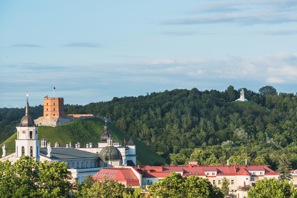 Vilniaus gynybinė siena – kadaise saugojusi, šiandien stebinanti